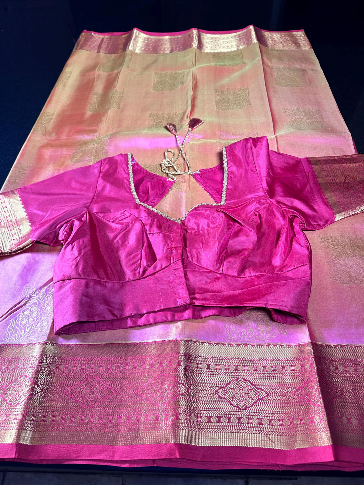 Handloom Kanjivaram Pure Silk Saree Kanchi Pattu Saree, Stitched Blouse, Partywear, Wedding Saree, Shipping from USA
