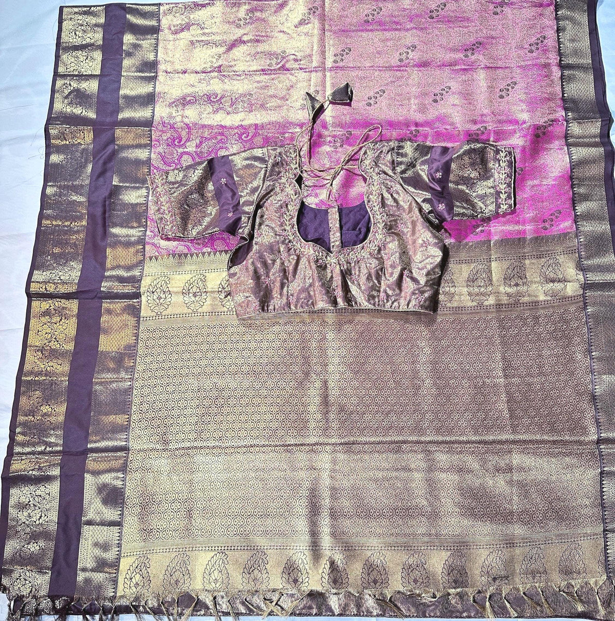 Premium Kanjivaram Gap Border Silk Saree with Stitched Maggam Work Blouse Partywear Grand Saree for Wedding receptions.